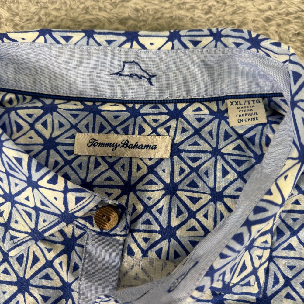 Tommy Bahama Mens XXL Blue White Geometric Silk Blend Coolmax Short Sleeve Shirt - Picture 4 of 9